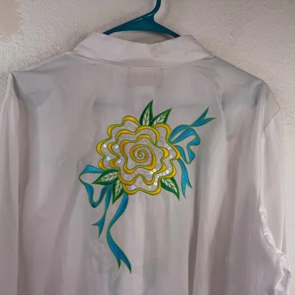 NWT Bob Mackie Wearable Art Top White Sz 1X Button Up Flower Embroidered Sequins - Picture 11 of 16
